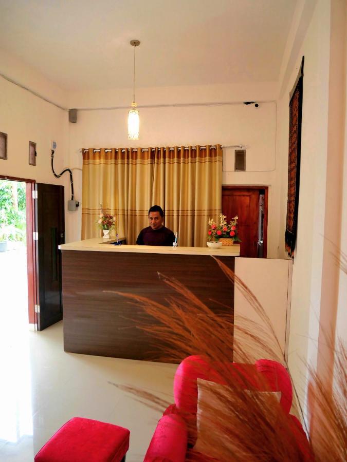 The Sanduk Homestay Рантепао Экстерьер фото