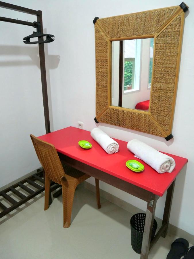 The Sanduk Homestay Рантепао Экстерьер фото