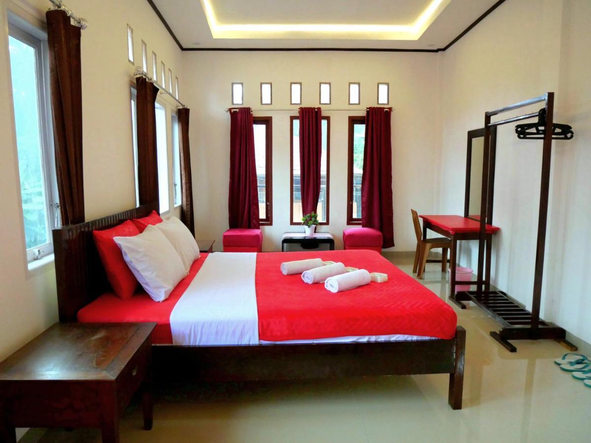 The Sanduk Homestay Рантепао Экстерьер фото