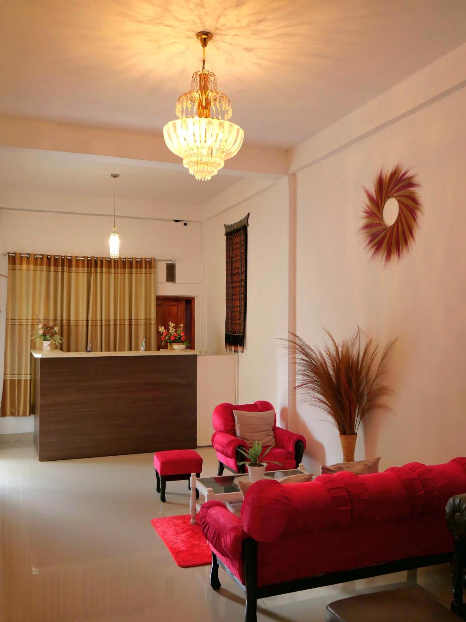 The Sanduk Homestay Рантепао Экстерьер фото