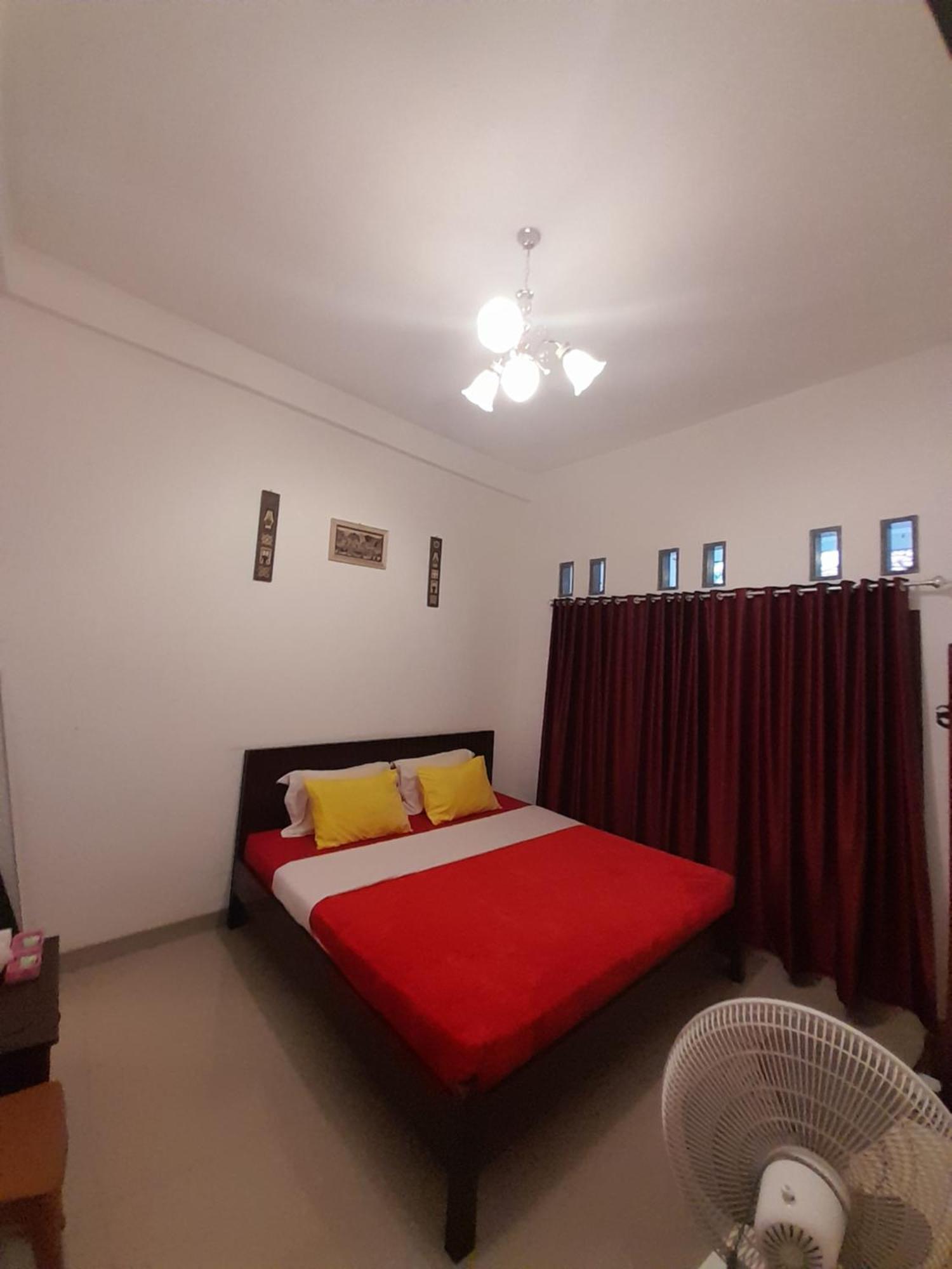 The Sanduk Homestay Рантепао Экстерьер фото